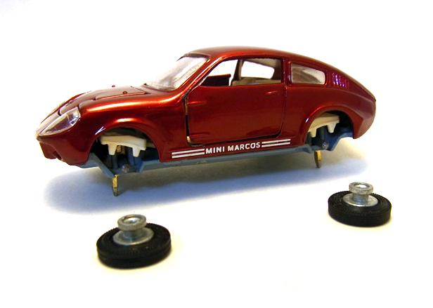 1960'S OLD CORGI 1/43 MINI MARCOS GT 850